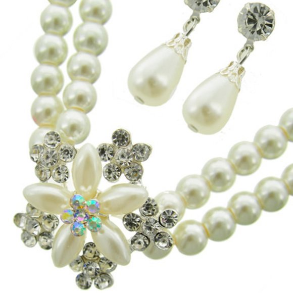WHITE PEARL & CLEAR RHINESTONE FLOWER NECKLACE SET - Picture 1 of 3